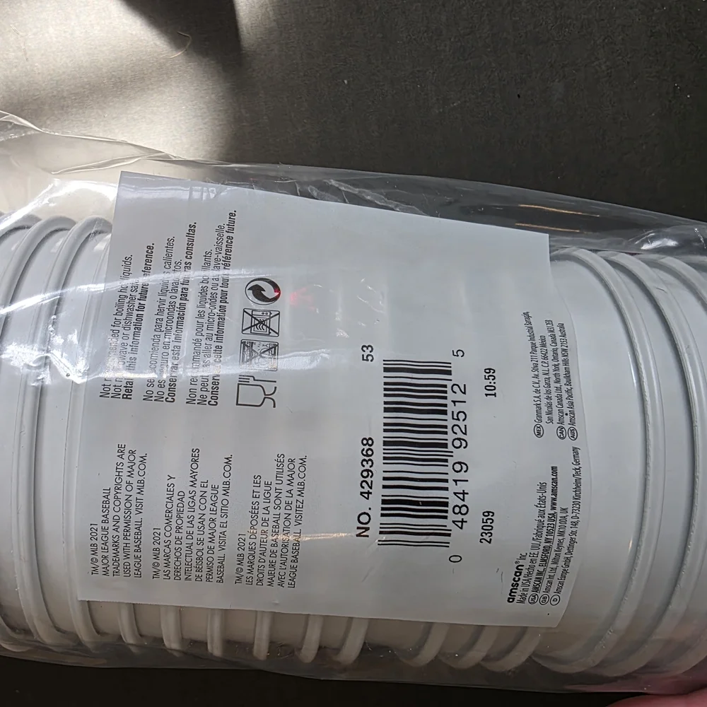 Major League Baseball Plastic Cups - Red and White